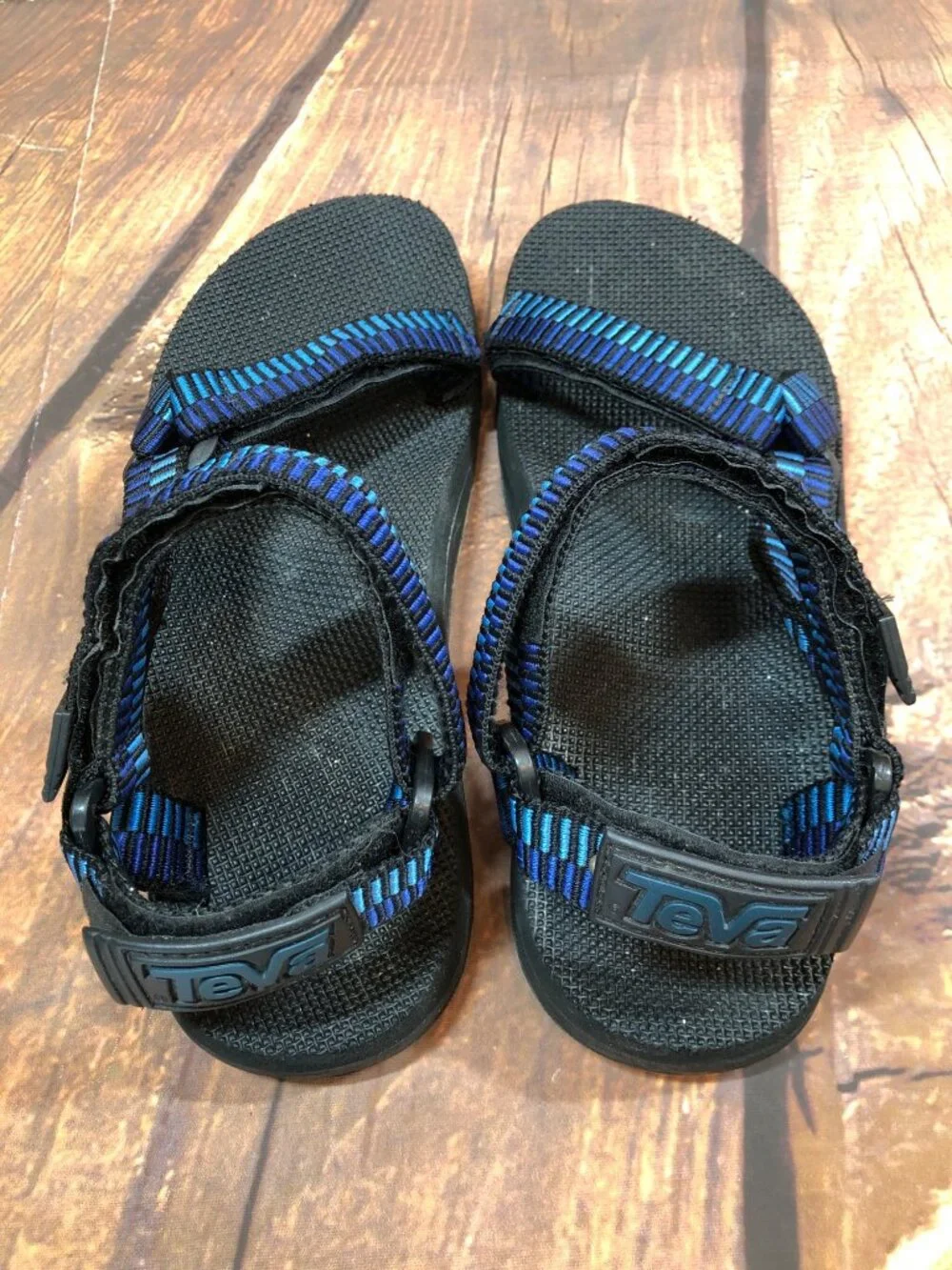 Teva Mens 10 Blue Stripe Sport Sandals Universal Hurricane
